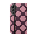 Funda tipo cartera de cuero vegano para Samsung Galaxy S23 - Pink Plum Polka Dot Design